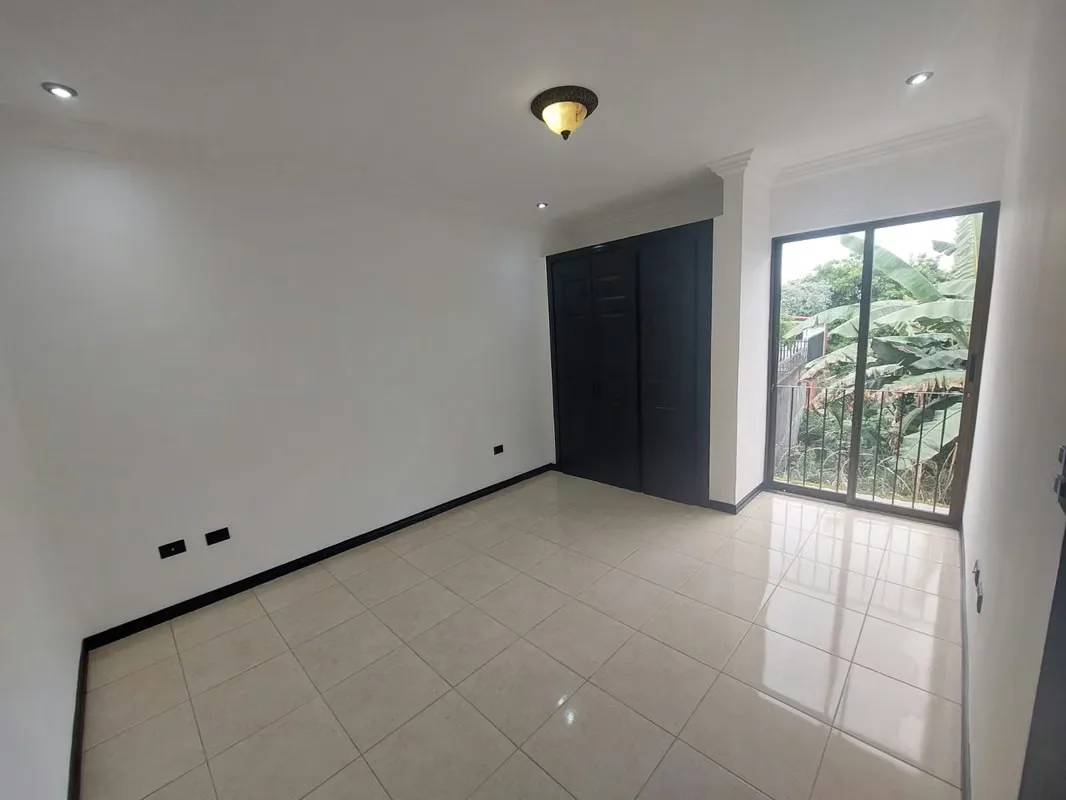 Casa independiente en venta en San Rafael de Escazú: 3 dormitorios, 2.5 baños y 200 m²., photo 10