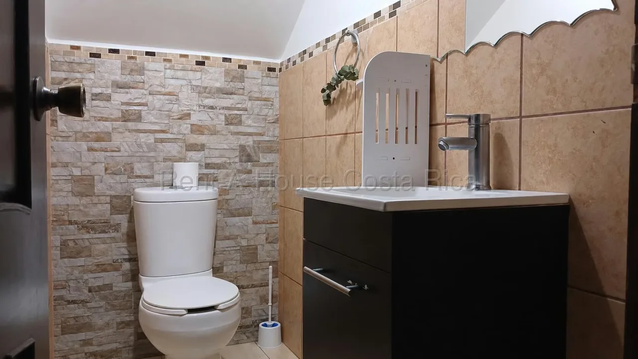 Venta de Casa Amplia en Gravilias, Desamparados #27-883 GS, photo 7