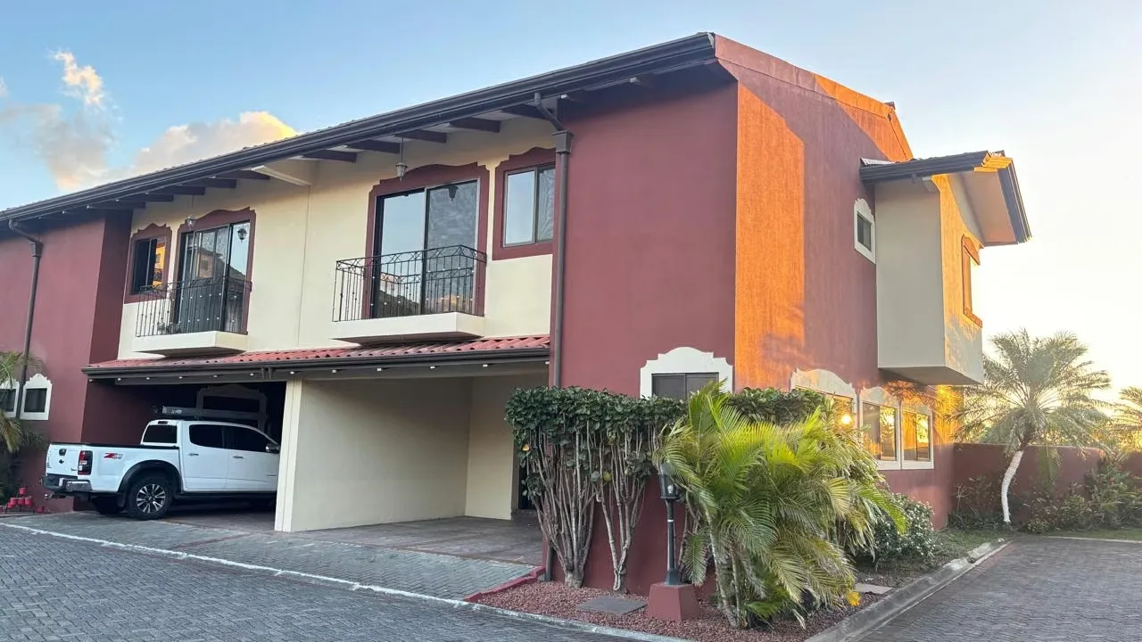 HOME FOR SALE Newly Remodeled, in Gated community KV, photo 3