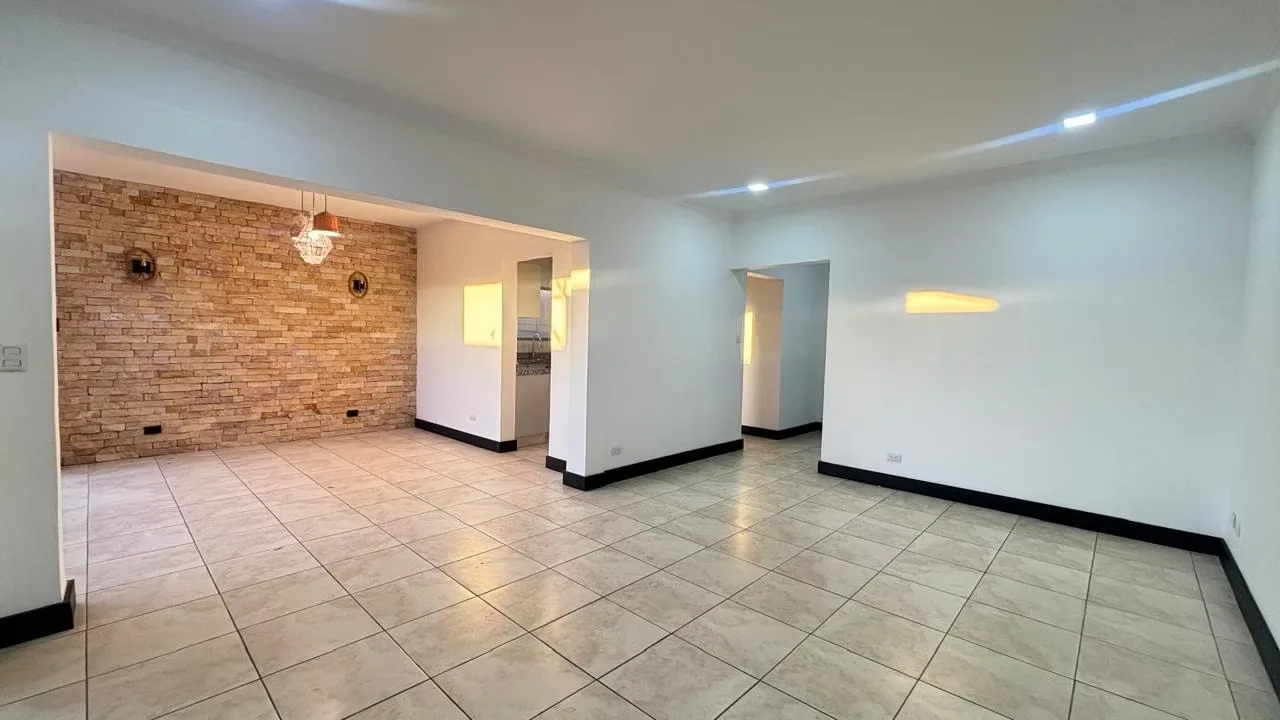 HOME FOR SALE Newly Remodeled, in Gated community KV, photo 5