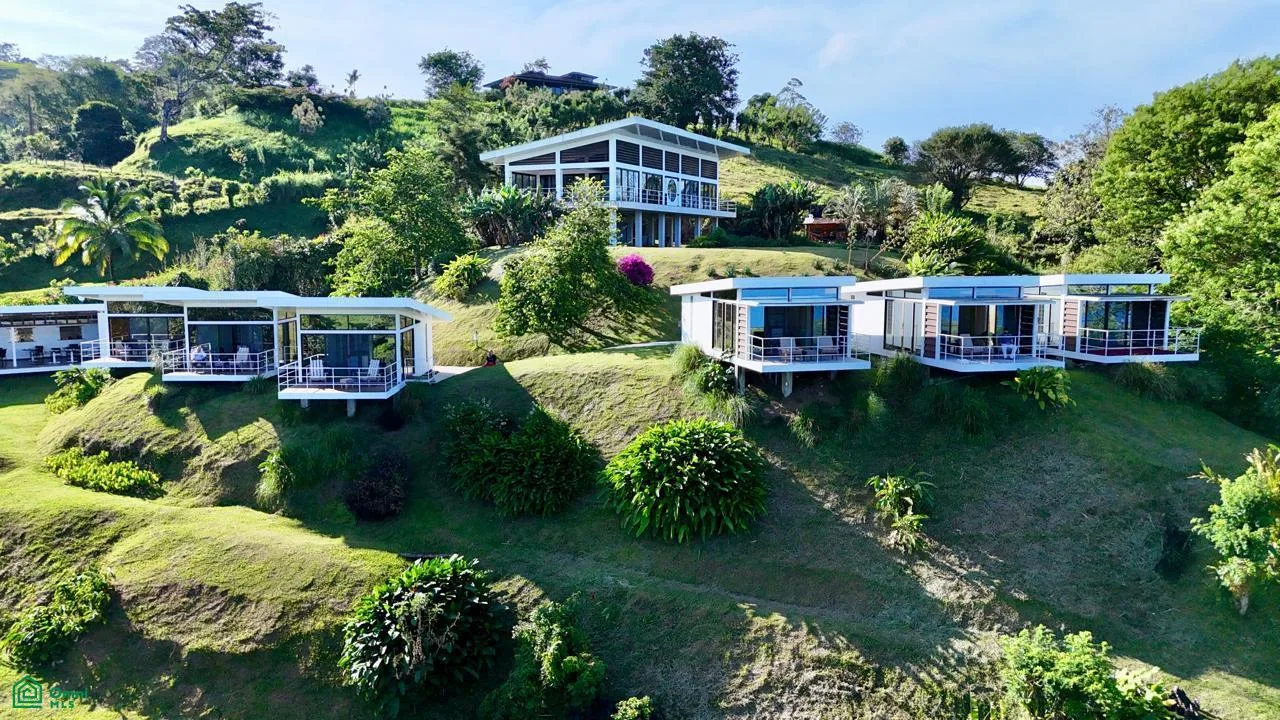 Bungalows de Lujo Laguna Arenal | Gran Oportunidad de Inversión