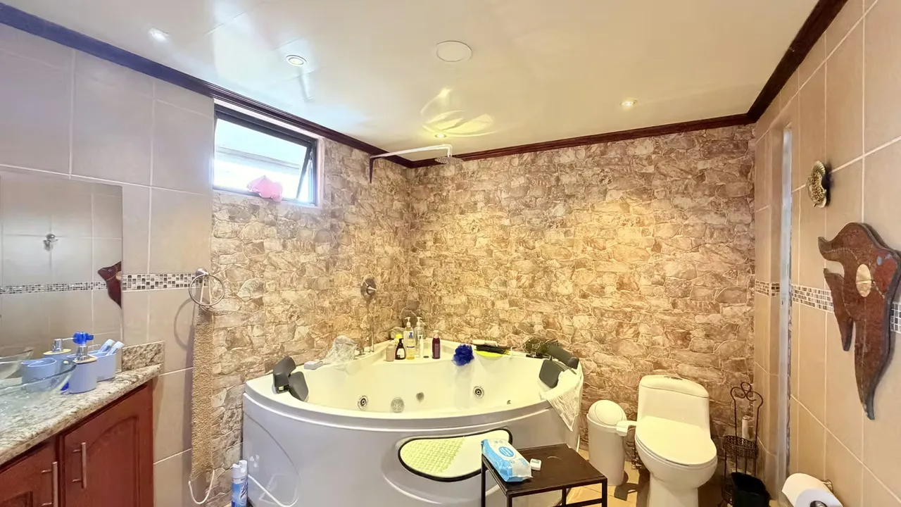 Comfortable house, fully furnished and equipped, located in a highly secure and quiet private gated community., photo 13