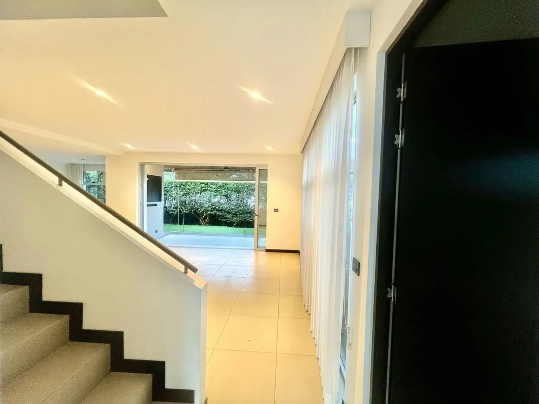 En un condominio de pocas unidades, moderno sobre calle sin salida mas seguro aun, con seguridad 24 -7., photo 3