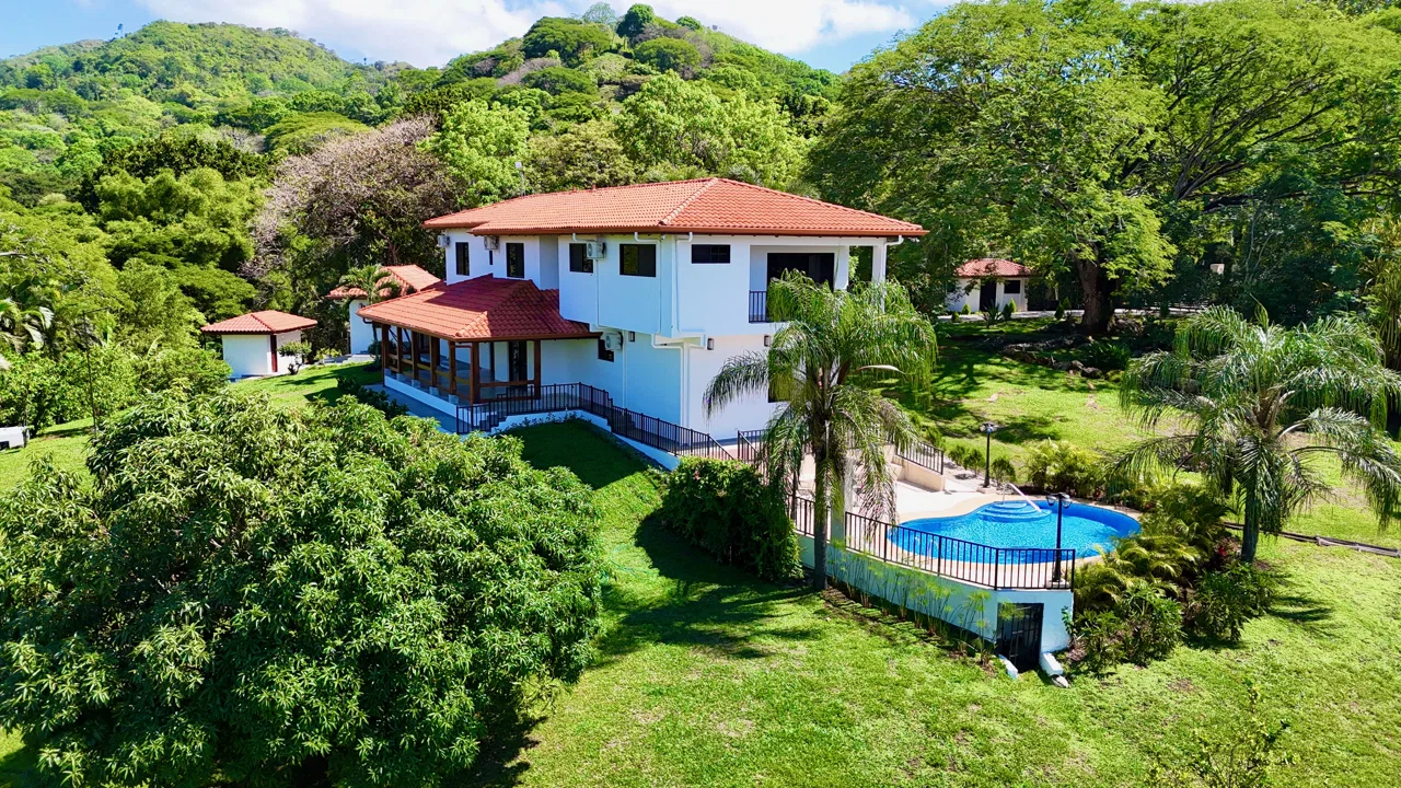 Luxury Two-Story Home on 1.8 Acres in Atenas