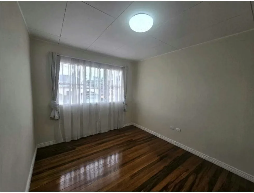 Hermosa casa de dos plantas ubicada en una de las zonas más céntricas y convenientes de Tibás. Remodelada completamente ..., photo 14