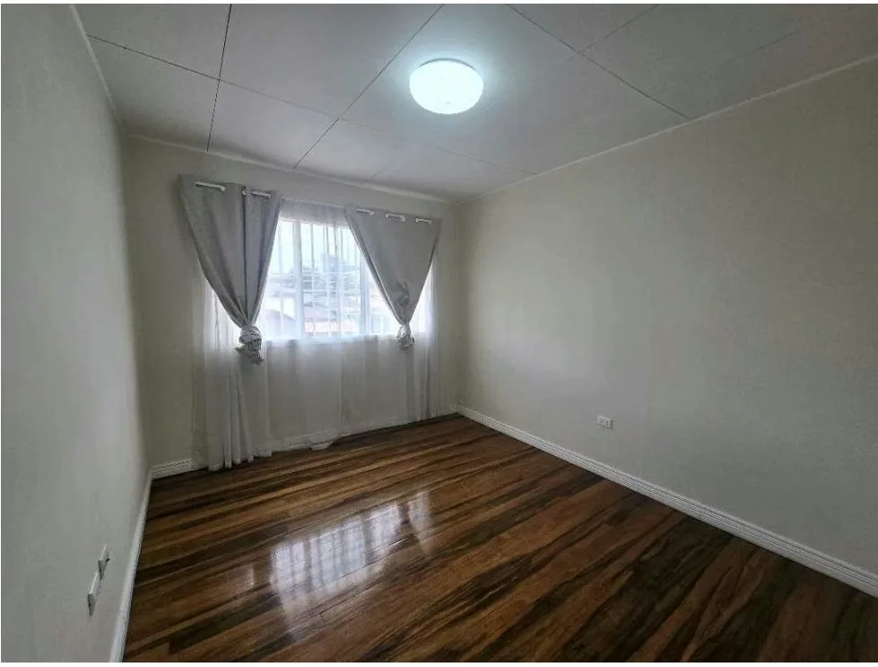 Hermosa casa de dos plantas ubicada en una de las zonas más céntricas y convenientes de Tibás. Remodelada completamente ..., photo 16