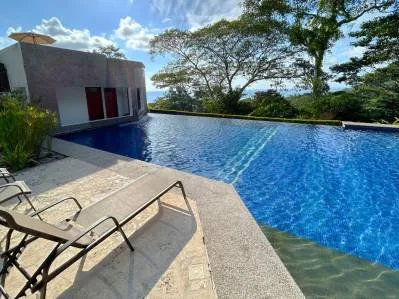 ¡Condominio Marisol de 1 dormitorio con vistas al mar de un millón de dólares!, photo 2