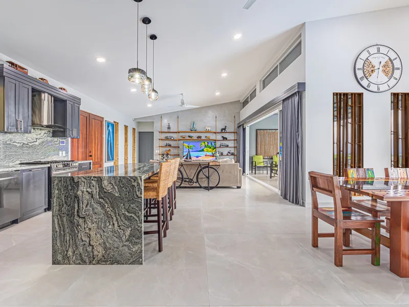 5 Bed Single Family Homes For Sale in Uvita, photo 15
