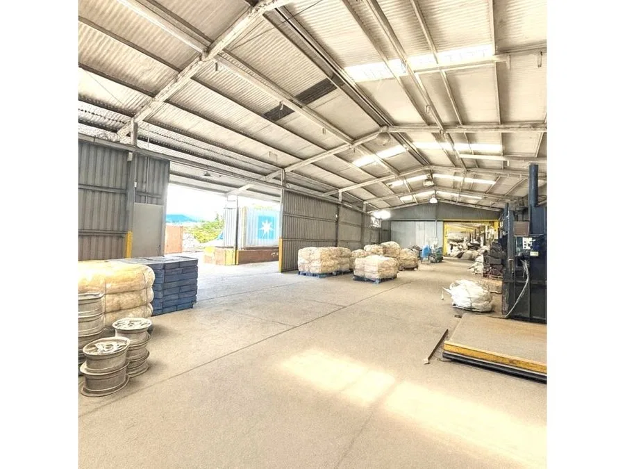 Venta o Alquiler de Bodega en La Uruca, San José