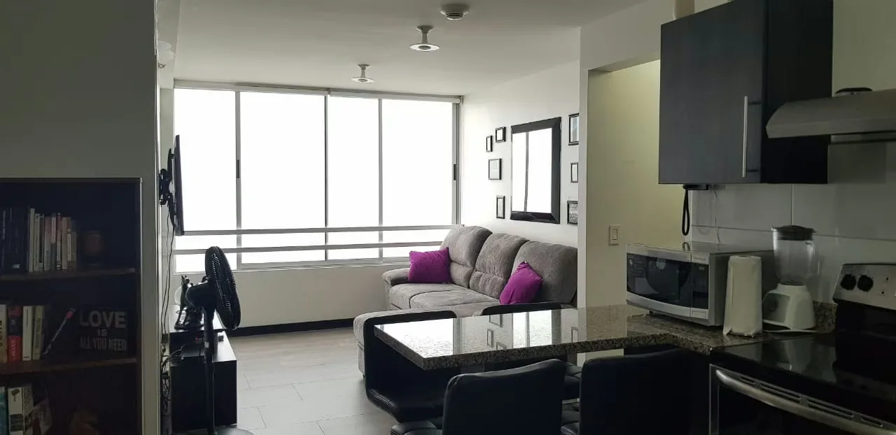 Disfrute de la comodidad y practicidad de vivir en uno de los desarrollos residenciales verticales más ...