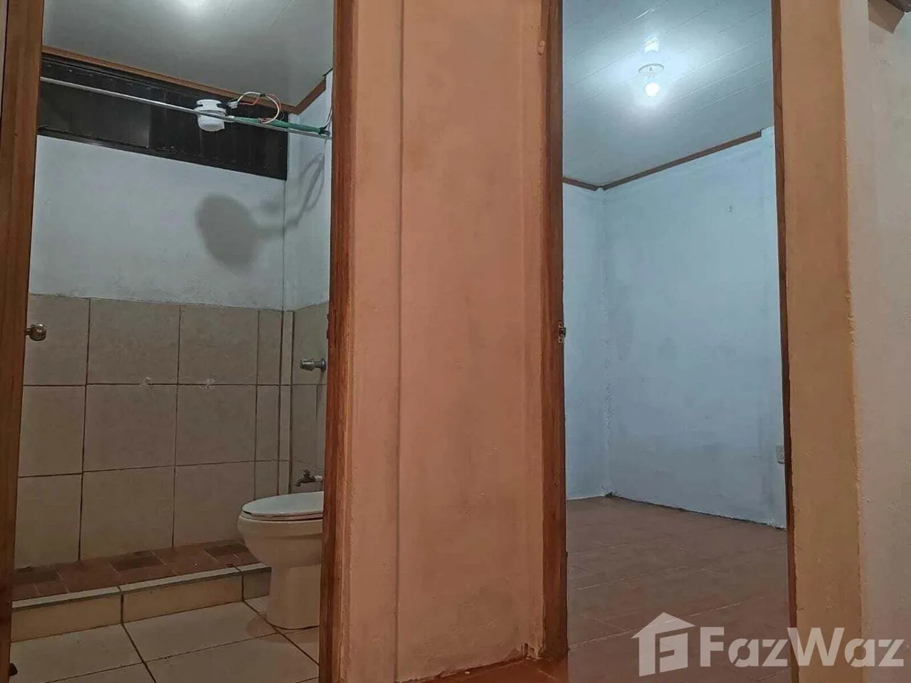 5 Bedroom House for Sale at Goicochea for $160,000, photo 12