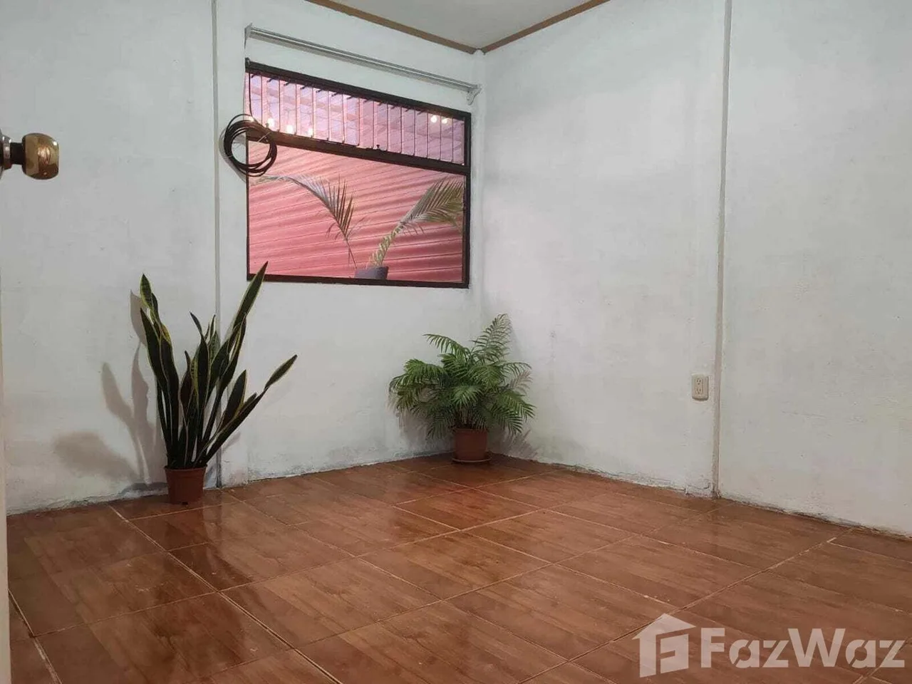 5 Bedroom House for Sale at Goicochea for $160,000, photo 13