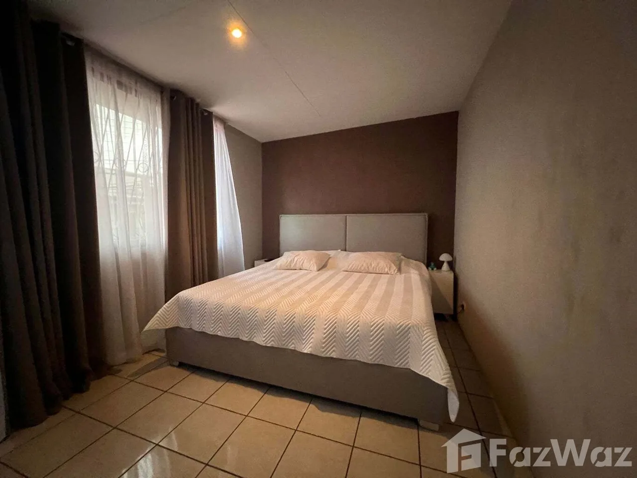 5 Bedroom House for Sale at Goicochea for $160,000, photo 6