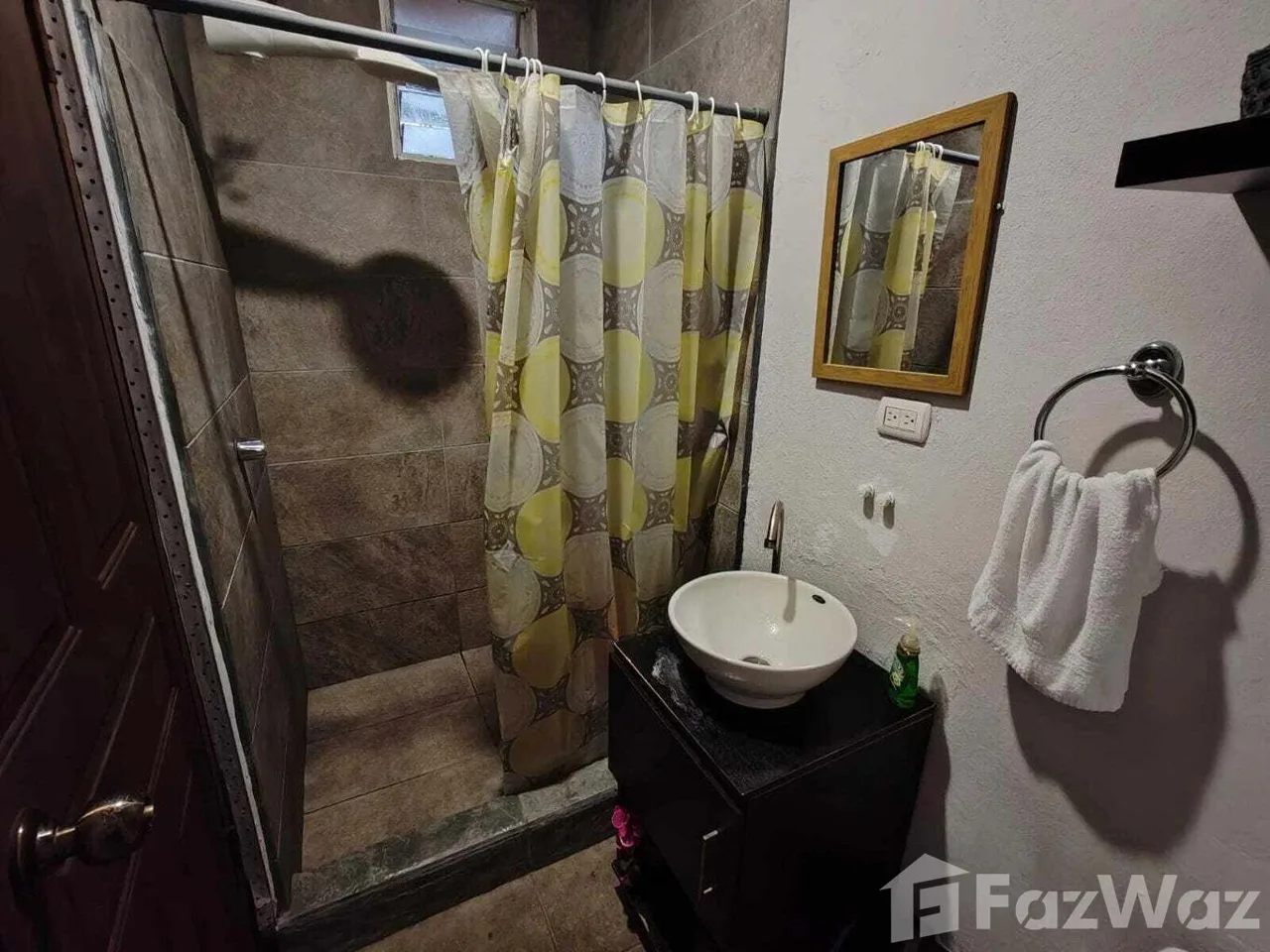 5 Bedroom House for Sale at Goicochea for $160,000, photo 10