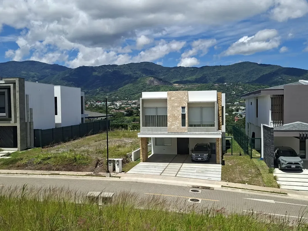 LOTE EN VENTA CONDOMINIO EXCLUSIVO. SANTA ANA. 628 m2., photo 11