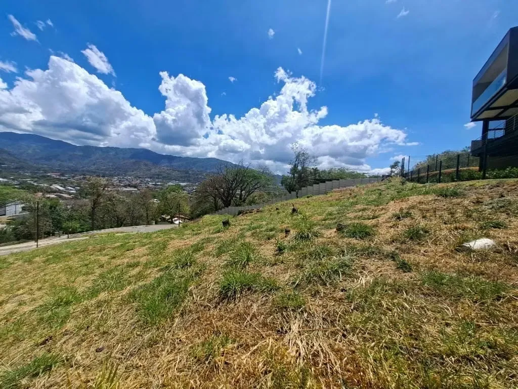 LOTE EN VENTA CONDOMINIO EXCLUSIVO. SANTA ANA. 628 m2., photo 3
