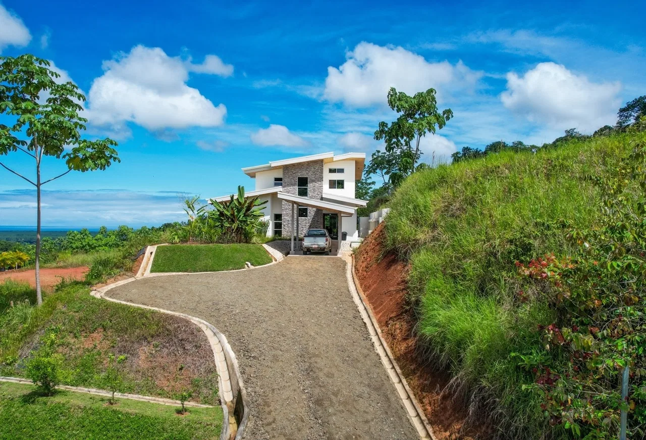 PROPERTY THREE BEDROOM HOME WITH OCEAN AND VALLEY VIEWS, IN CHONTALES – 0.29 ACRES, photo 3