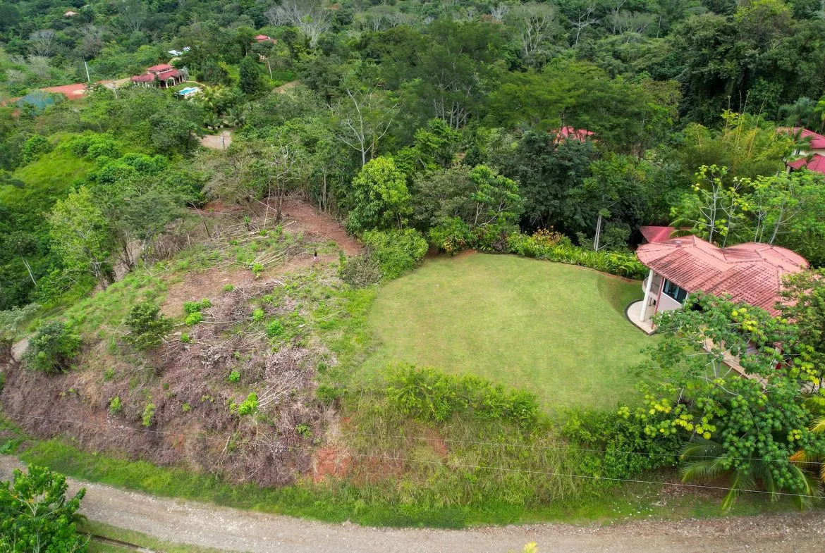 RESIDENCE WITH ADDITIONAL LAND: A UNIQUE OPPORTUNITY, IN OJOCHAL – 1.45 ACRES, photo 4