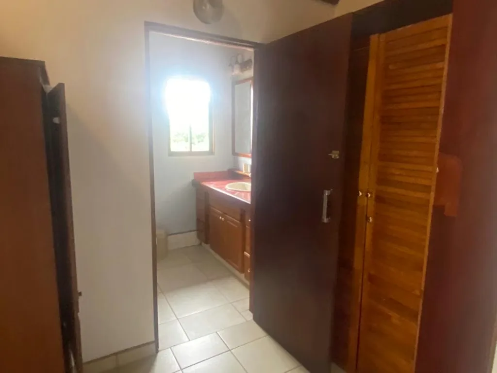 Quality3 storey completely furnished house with fantastic views. With views of the city and lights. Large kitchen area, dining room plus full washing and drying machines ., ..., photo 2