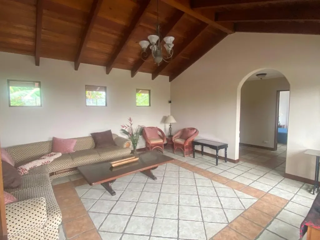 Quality3 storey completely furnished house with fantastic views. With views of the city and lights. Large kitchen area, dining room plus full washing and drying machines ., ..., photo 13