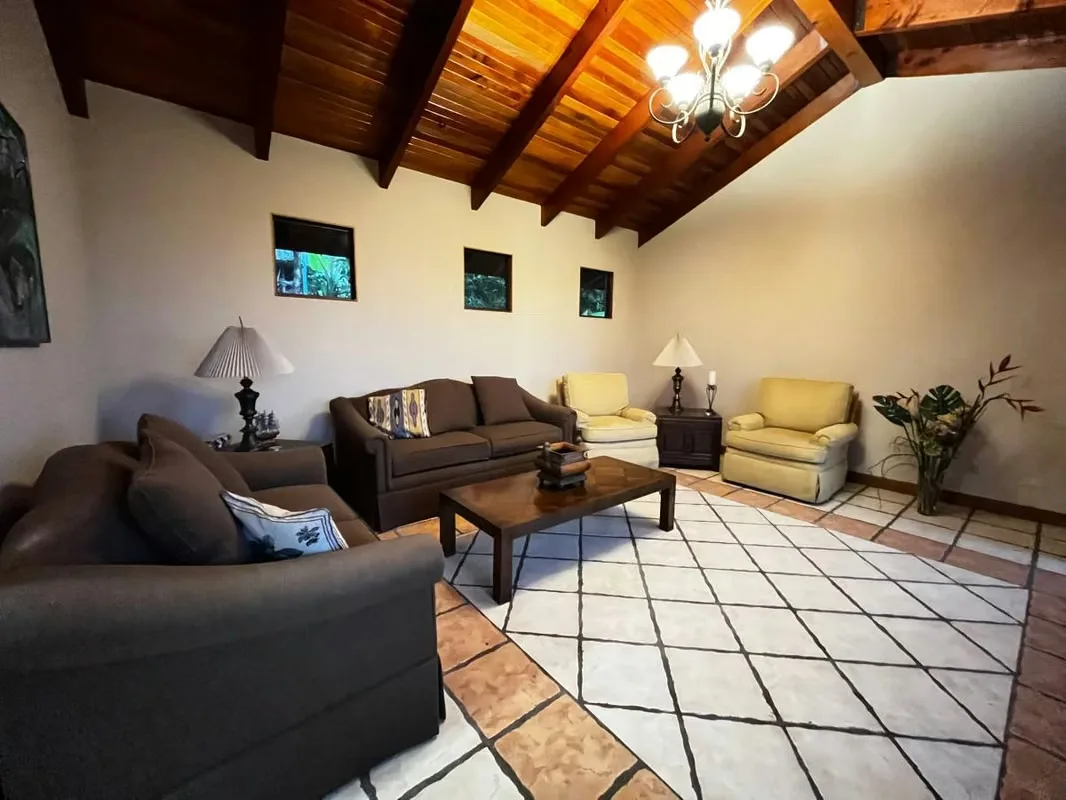 Quality3 storey completely furnished house with fantastic views. With views of the city and lights. Large kitchen area, dining room plus full washing and drying machines ., ..., photo 4