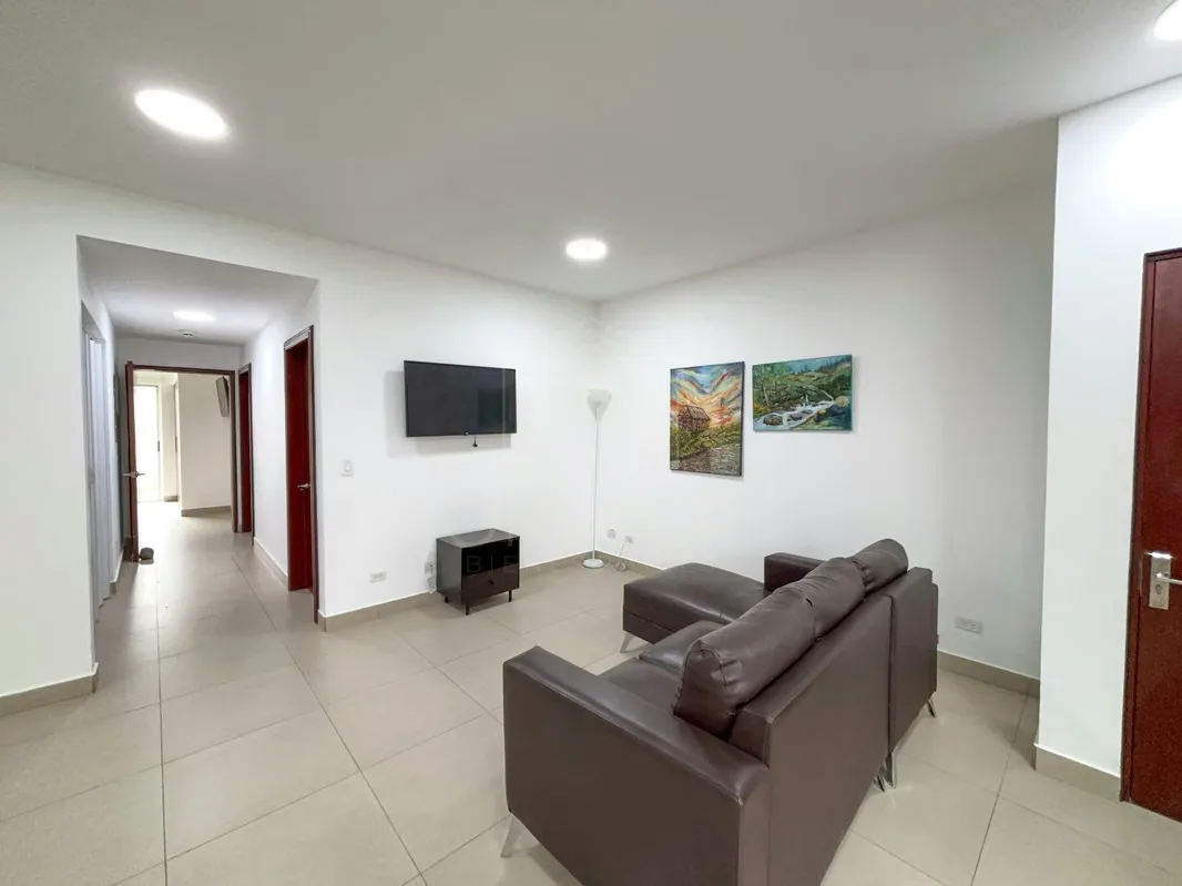 Modern Apartment for Rent in Sabana Norte with Patio