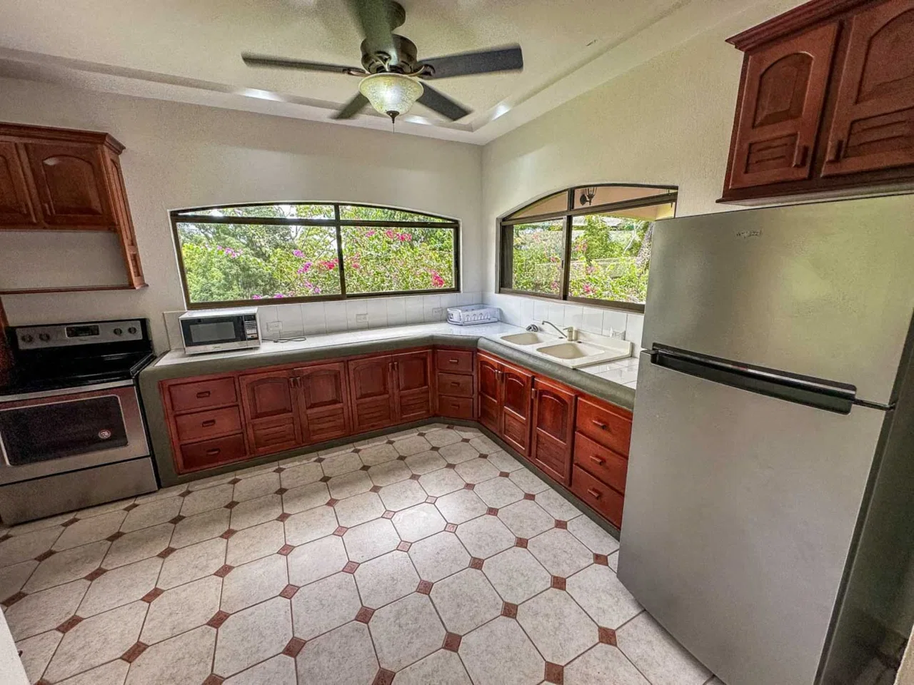 VILLA PROPERTY WITH ONE BEDROOM CONDO IN TRES RIOS – 0.1 ACRES, photo 17
