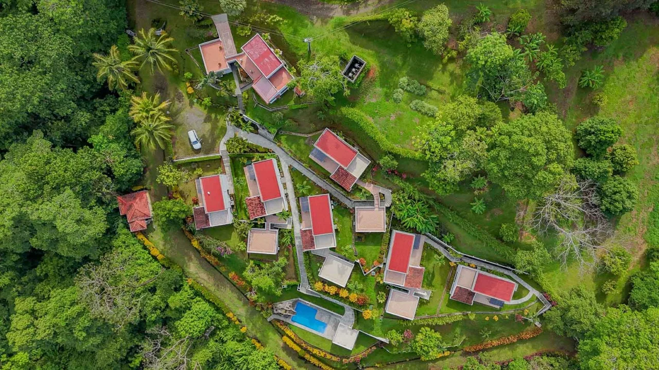 VILLA PROPERTY WITH ONE BEDROOM CONDO IN TRES RIOS – 0.1 ACRES, photo 3