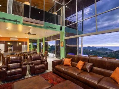 Casa Pura Vista, Villa de Lujo Icónica con Vista al Océano