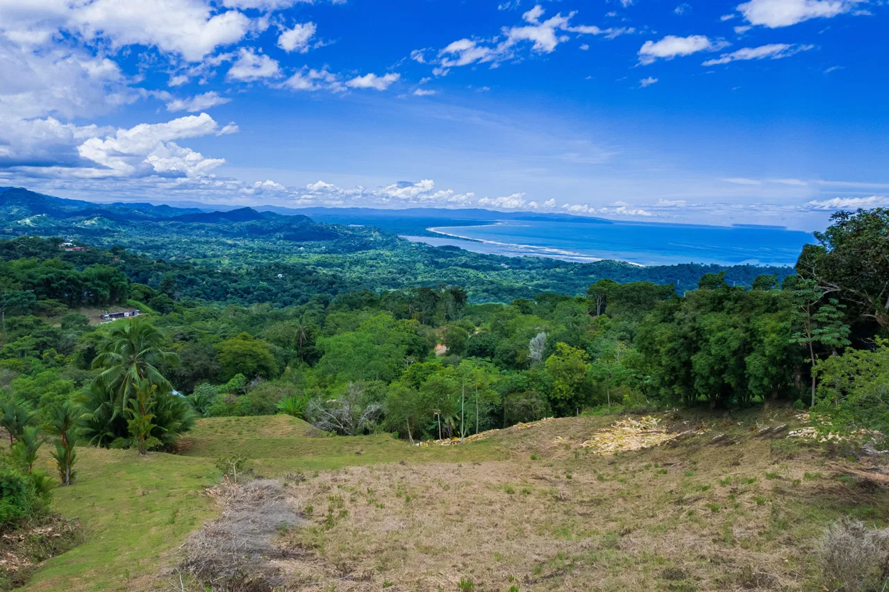 STUNNING OCEAN-VIEW LOT WITH TRANQUIL SURROUNDINGS – 0.5 ACRES, photo 3