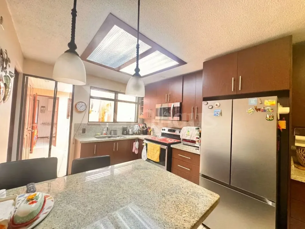 Descubra una propiedad diseñada para brindar comodidad, amplitud y funcionalidad en cada uno de sus espacios. Esta hermosa residencia de una sola planta ofrece una distribución ..., photo 4