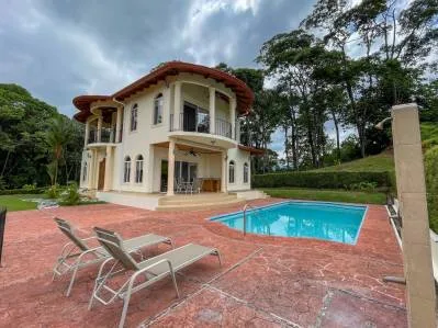 Casa clásica de estilo colonial español de 3 dormitorios con vista a la jungla, photo 6