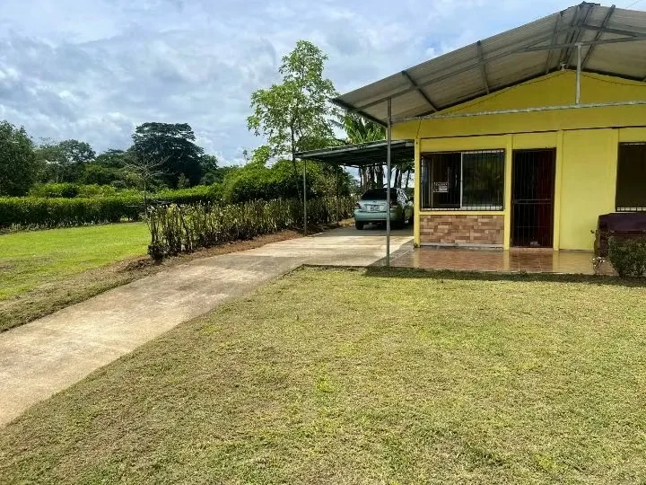 Casa en venta con vista al Arenal en residencial privado - Fortuna, photo 3