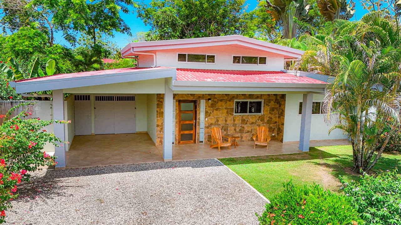 VILLAS DEL SOL PROPERTY WITH THREE BEDROOMS NEAR TO THE BEACH, IN CHAMAN – 0.18 ACRES