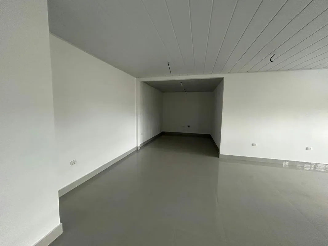 Commercial space for rent with ample parking in San Pedro. ID 41932, photo 6