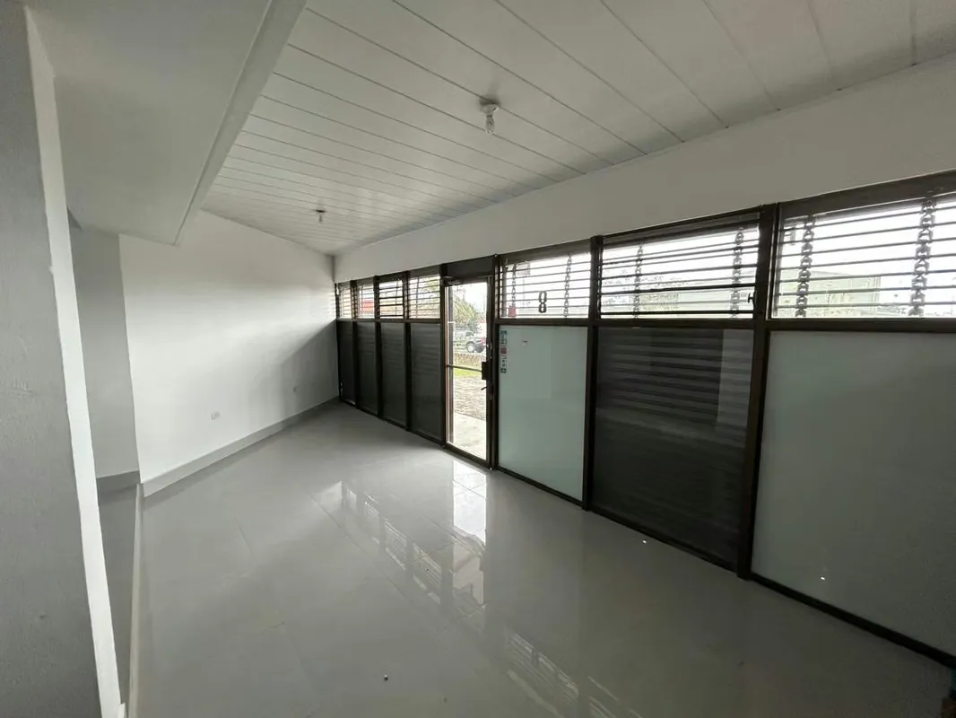 Commercial space for rent with ample parking in San Pedro. ID 41932, photo 8