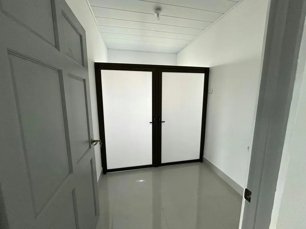 Commercial space for rent with ample parking in San Pedro. ID 41932, photo 9