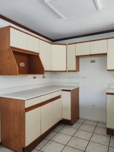 Venta | Elegante apartamento dúplex con amplios espacios en Tibás #26-2234 GS - Venta en Tibás, photo 2