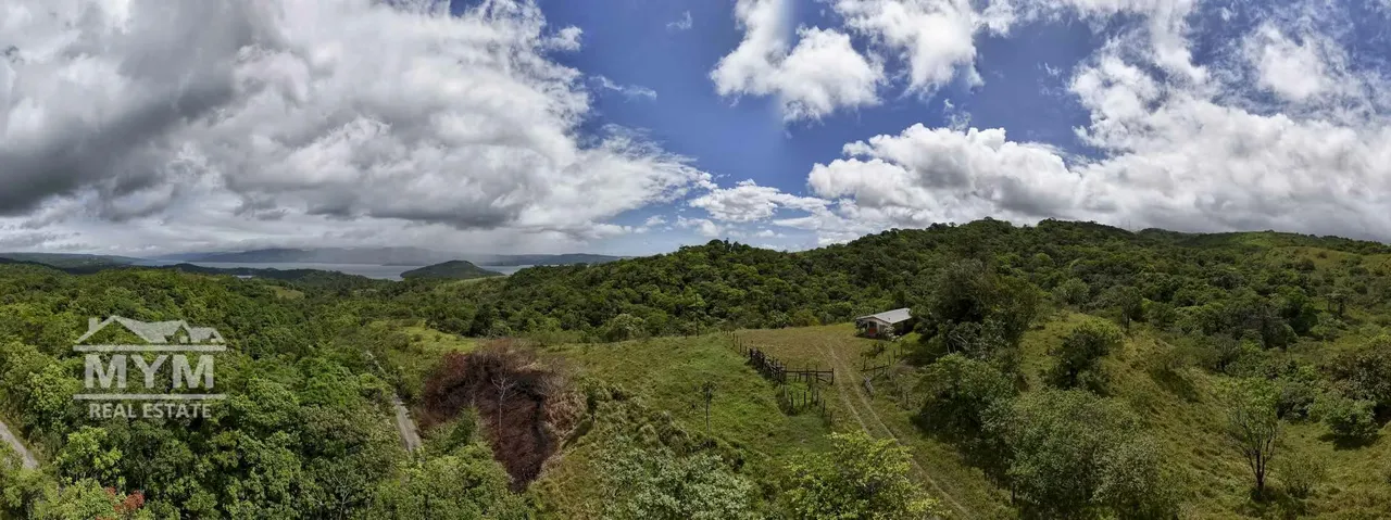 A unique 15.4-hectare property with potential for tourism and residential development., photo 2