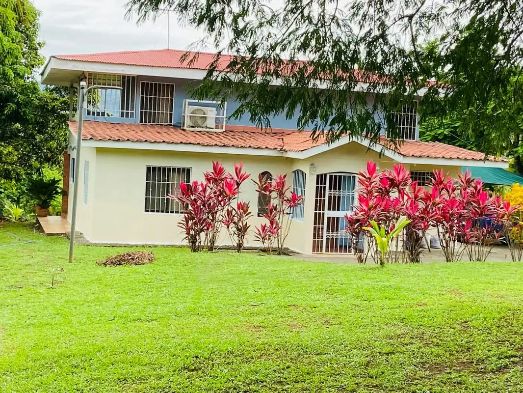 9,000 m² Property with House and Pool Near Jacó for Sale, photo 3