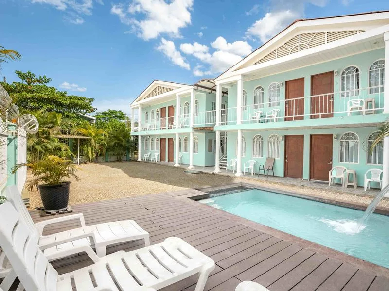 8 Bed Condo For Sale in Playas Del Coco, photo 4