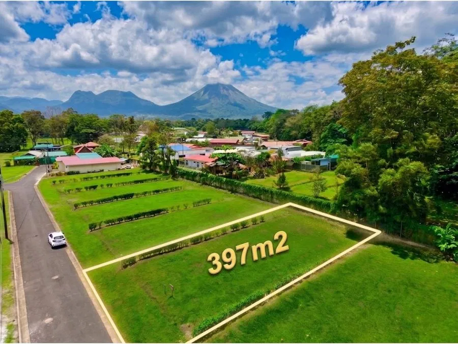 LOTE CON VISTA AL VOLCÁN ARENAL