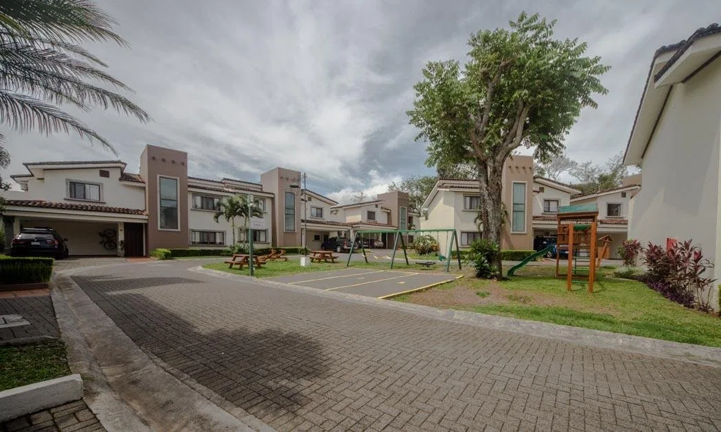 Condominio Alicantos Ciudad Colon