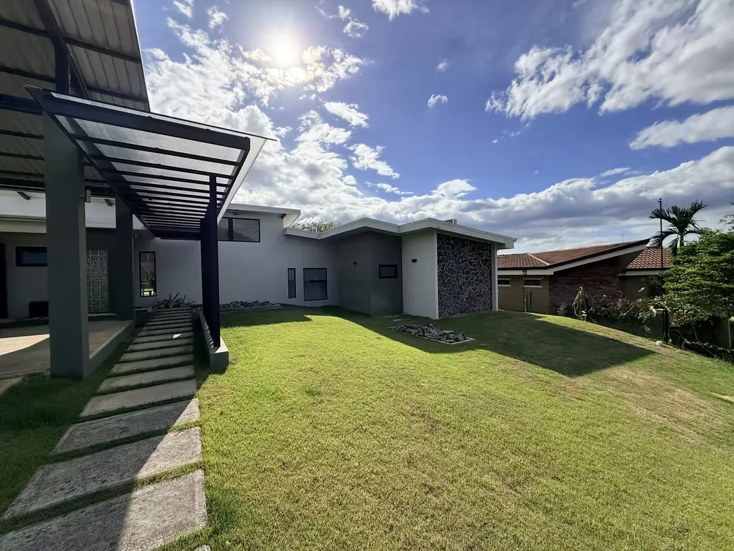 One-storey house in Quintas Valle del Dorado, La Guátima, exclusively marketed. Built in 2018 on a lot of 1.111.14 m ², it offers 558 m ² of construction and a distribution that ..., photo 8