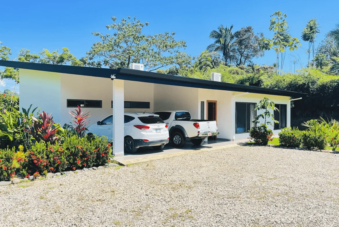 PROPERTY WITH THREE BEDROOMS, WITH A BEAUTIFUL GARDEN , IN OJOCHAL – 0.46 ACRES, photo 6