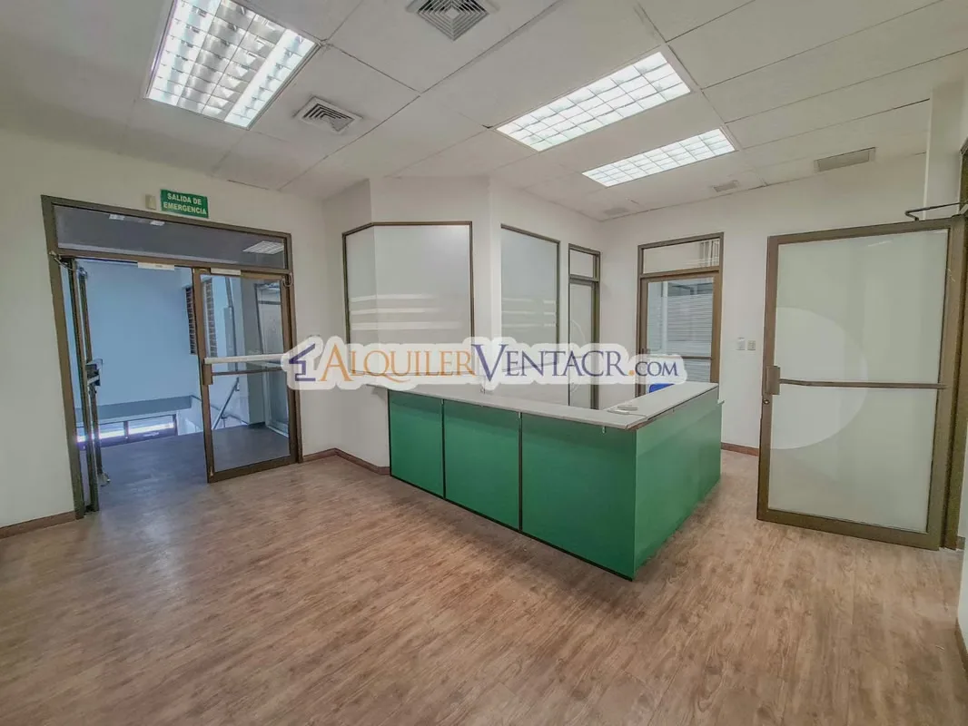 Excelente oportunidad para establecer su empresa en una ubicación estratégica en Sabana Oeste, sobre calle principal, cerca de Pops y UCIMED, con excelente exposición comercial y ..., photo 12