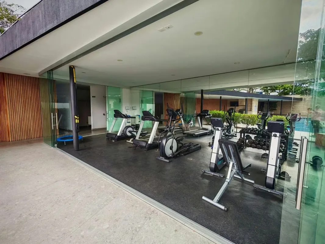 Ubicada en la zona más exclusiva de Santa Ana, esta espectacular casa moderna ofrece un estilo ..., photo 2