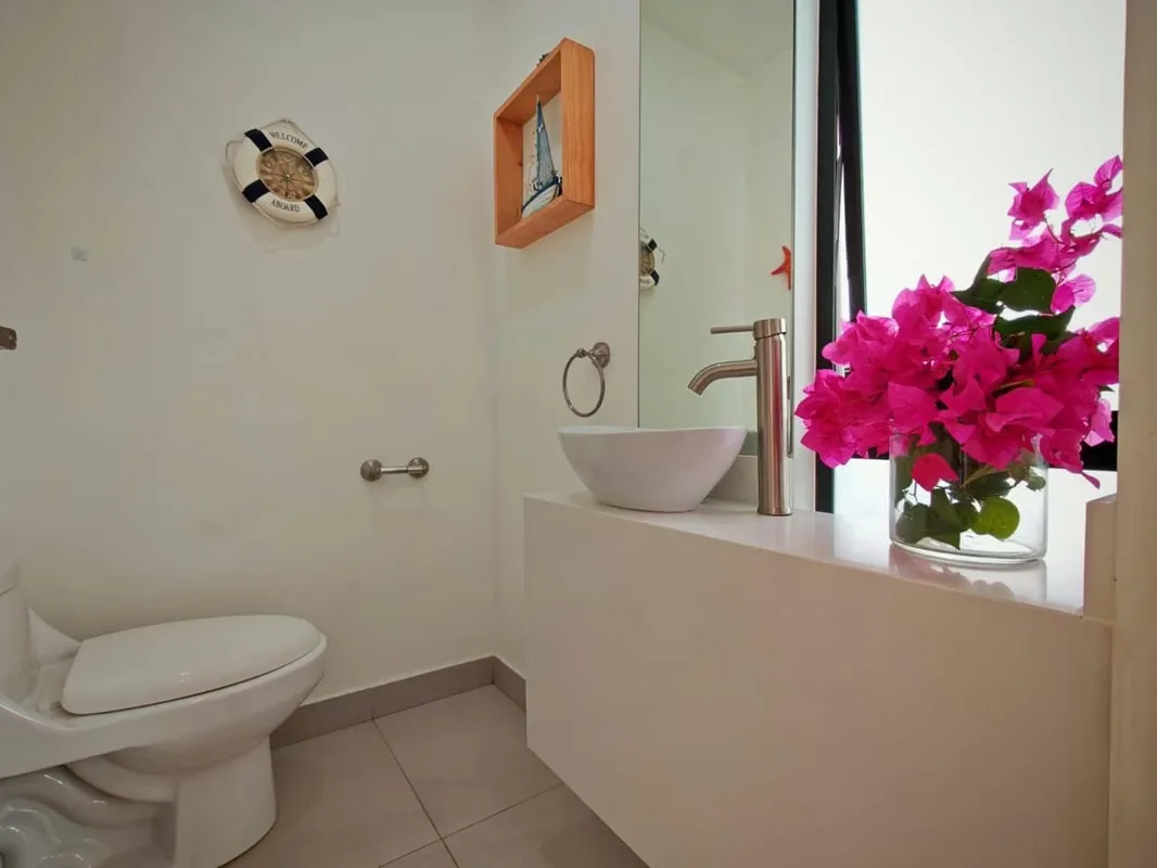 Ubicada en la zona más exclusiva de Santa Ana, esta espectacular casa moderna ofrece un estilo ..., photo 11