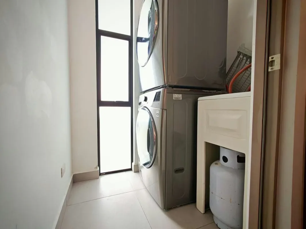 Ubicada en la zona más exclusiva de Santa Ana, esta espectacular casa moderna ofrece un estilo ..., photo 7
