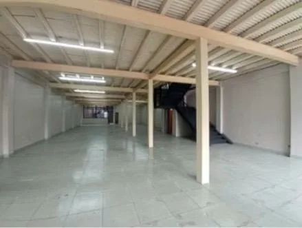 Excelente propiedad comercial ubicada en La Asunción de Heredia, a tan solo 1 minuto de la Ruta General Cañas y muy cerca ...